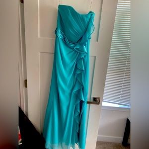 David’s Bridal Aqua strapless gown, size 10. Excellent condition.